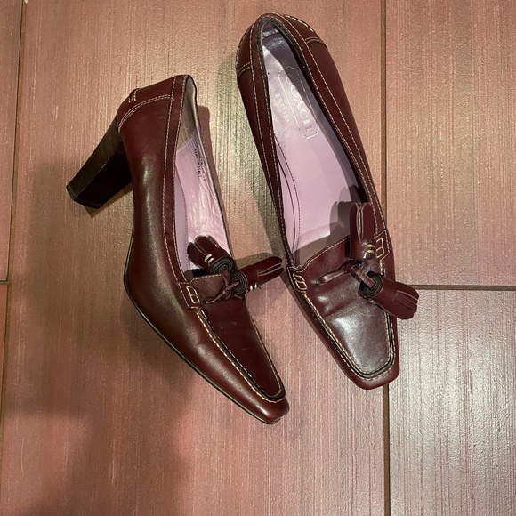 Coach Camellia pumps with tassels - Picture 1 of 9